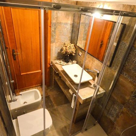 Al Vico Primo - Boutique Apartment ปิเอตราเปอร์โตซา ภายนอก รูปภาพ
