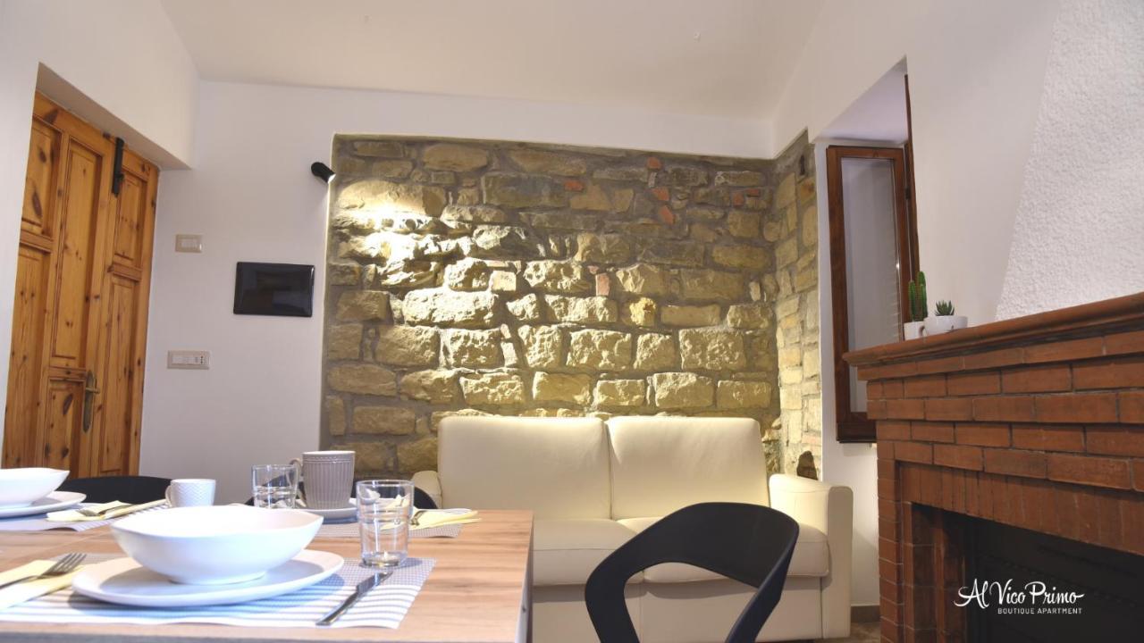 Al Vico Primo - Boutique Apartment ปิเอตราเปอร์โตซา ภายนอก รูปภาพ