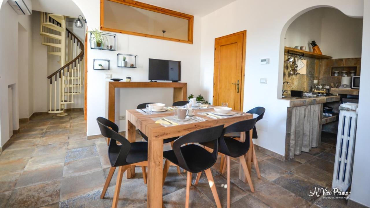 Al Vico Primo - Boutique Apartment ปิเอตราเปอร์โตซา ภายนอก รูปภาพ