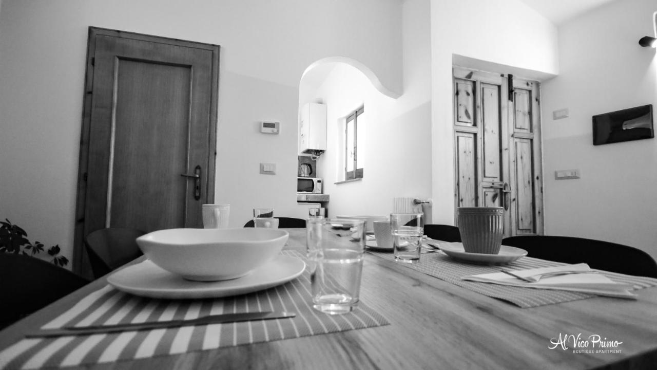 Al Vico Primo - Boutique Apartment ปิเอตราเปอร์โตซา ภายนอก รูปภาพ